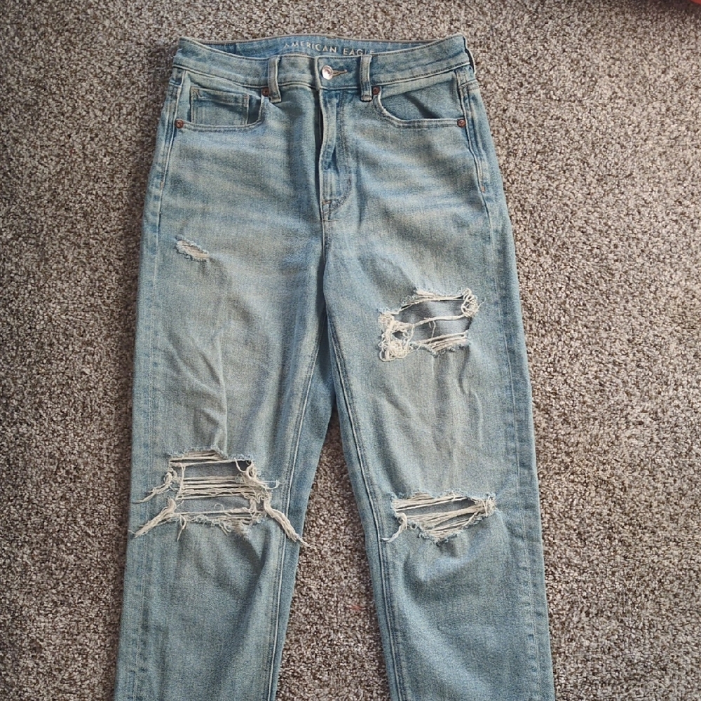 American Eagle Outfitters Light Blue Distressed Women’s Jeans